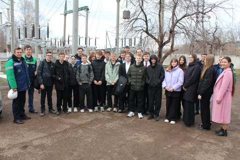 Работники ООО «АСТ» провели промышленную экскурсию для учащихся МАОУ «Гимназия № 4»